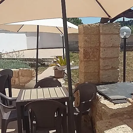 בית הארחה Giardino אקווריקה דל קאפו
